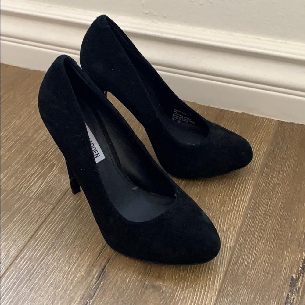 Steve Madden “Purrfect” heels in black suede